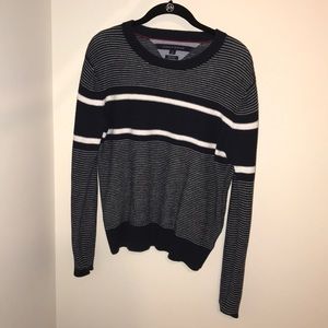 Tommy Hilfiger sweater